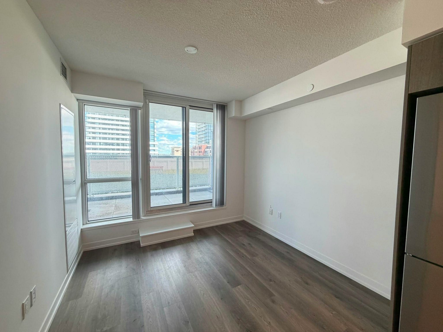301-225 Commerce Street, Vaughan, ON, L4K 0R1 - 5