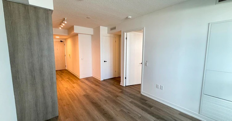 301-225 Commerce Street, Vaughan, ON, L4K 0R1 - 8