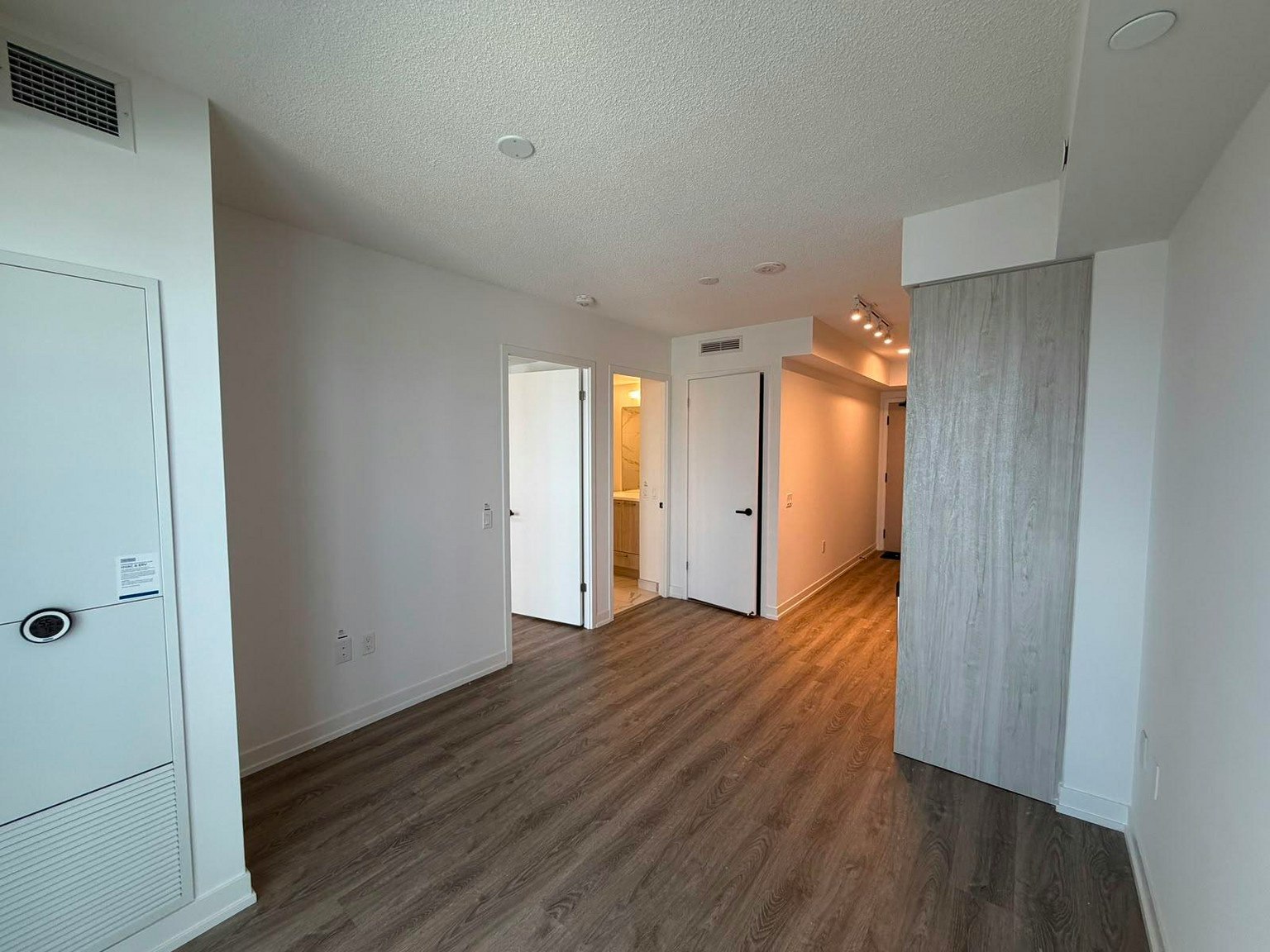 1702-225 Commerce Street, Vaughan, ON, L4K 0R1 - 3