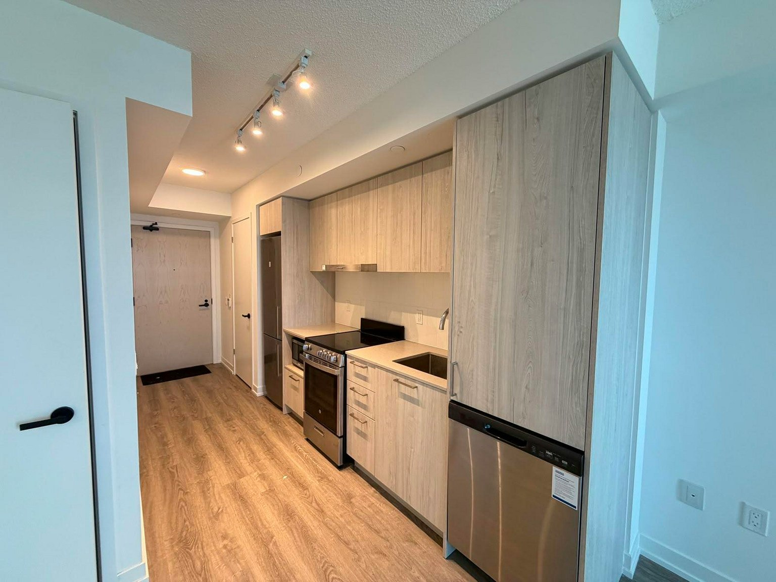 1702-225 Commerce Street, Vaughan, ON, L4K 0R1 - 4