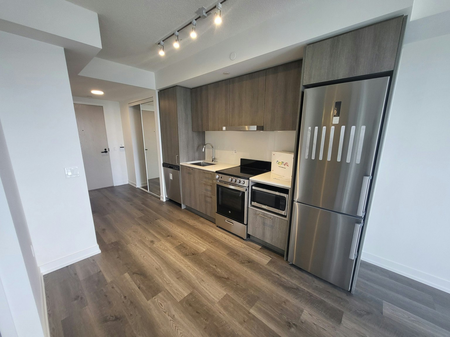 2608-225 Commerce Street, Vaughan, ON, L4K 0R1 - 4
