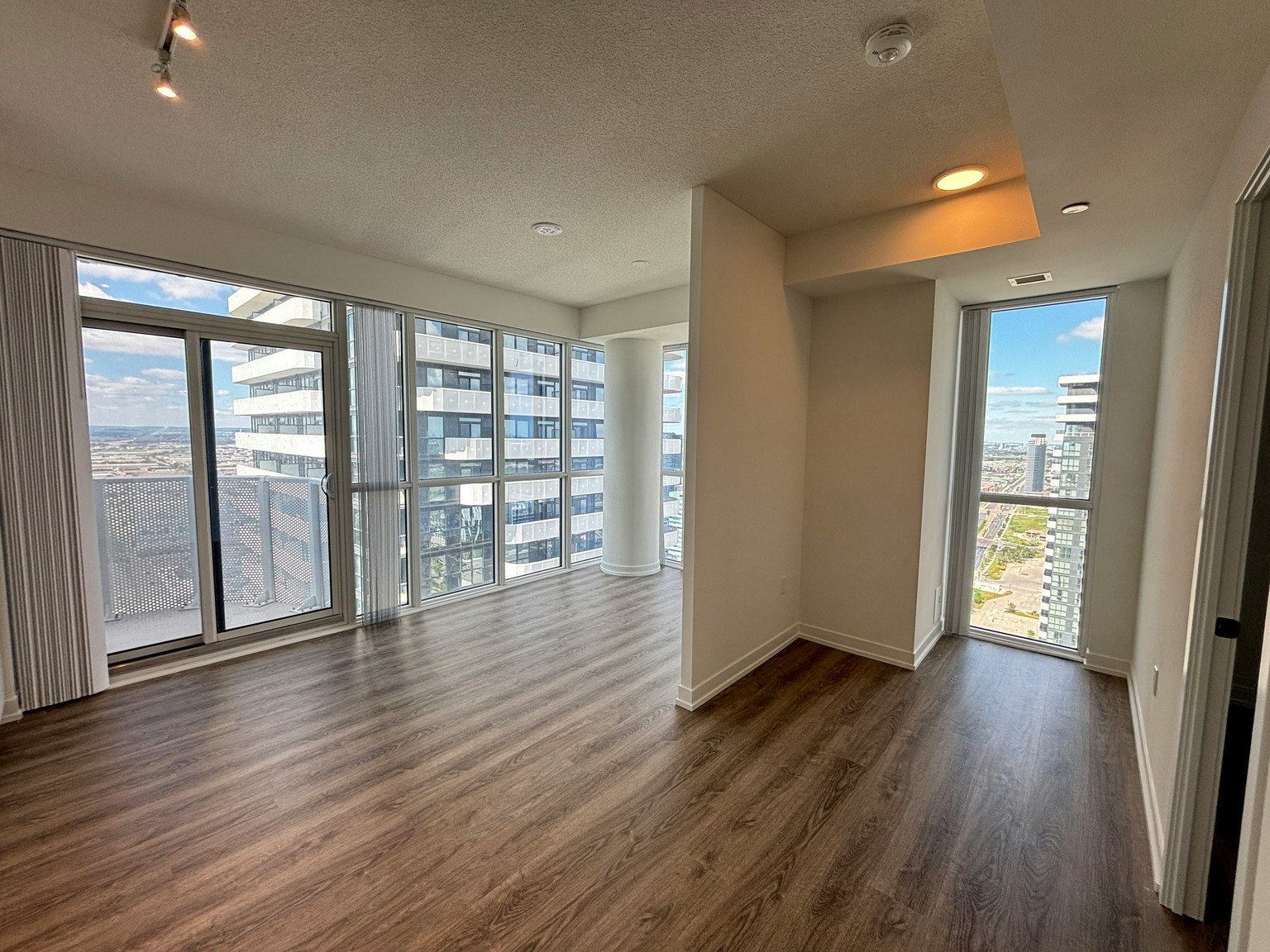4815-225 Commerce Street, Vaughan, ON, L4K 0R1 4