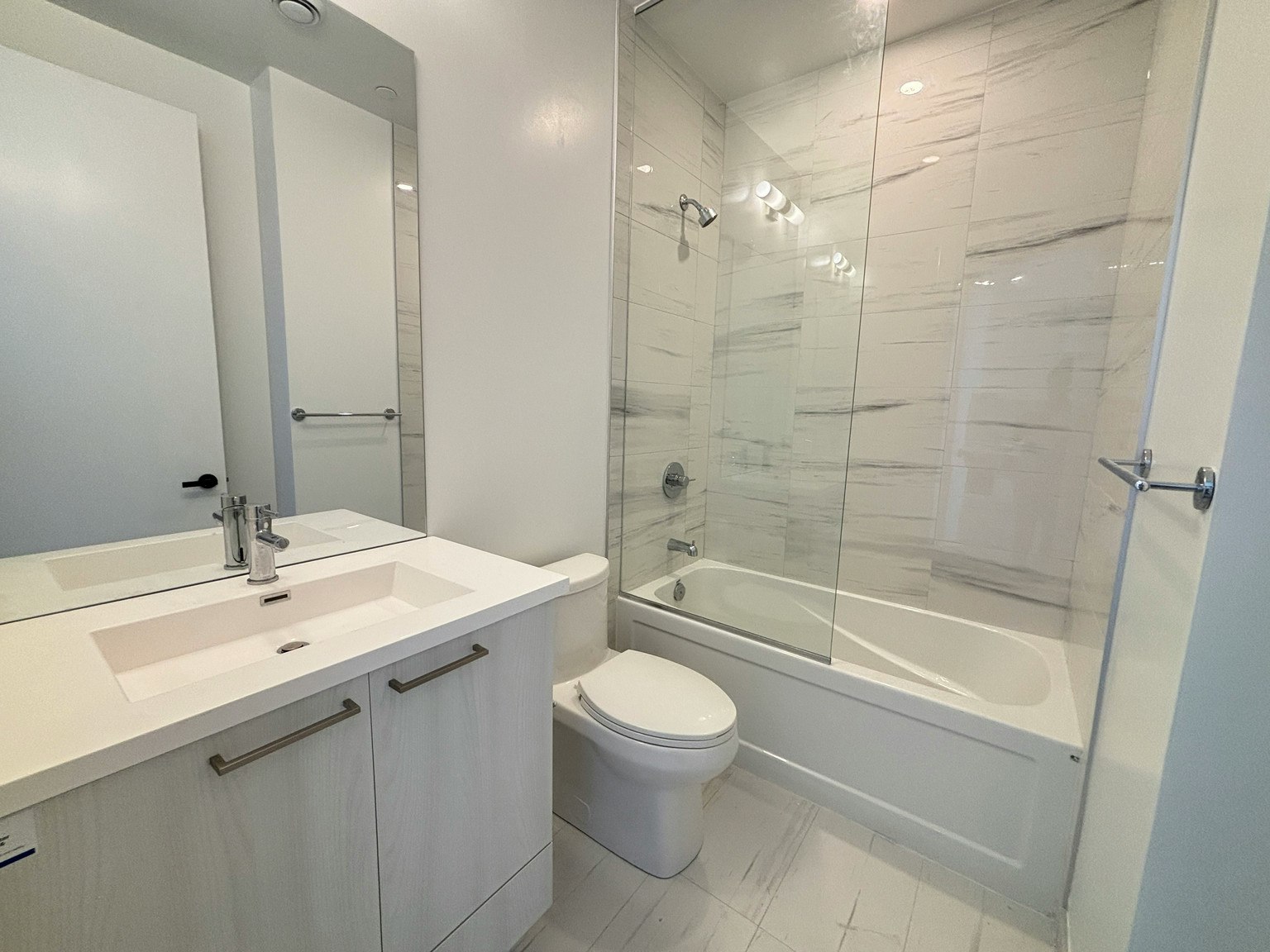5301-225 Commerce Street, Vaughan, ON, L4K 0R1 - 4