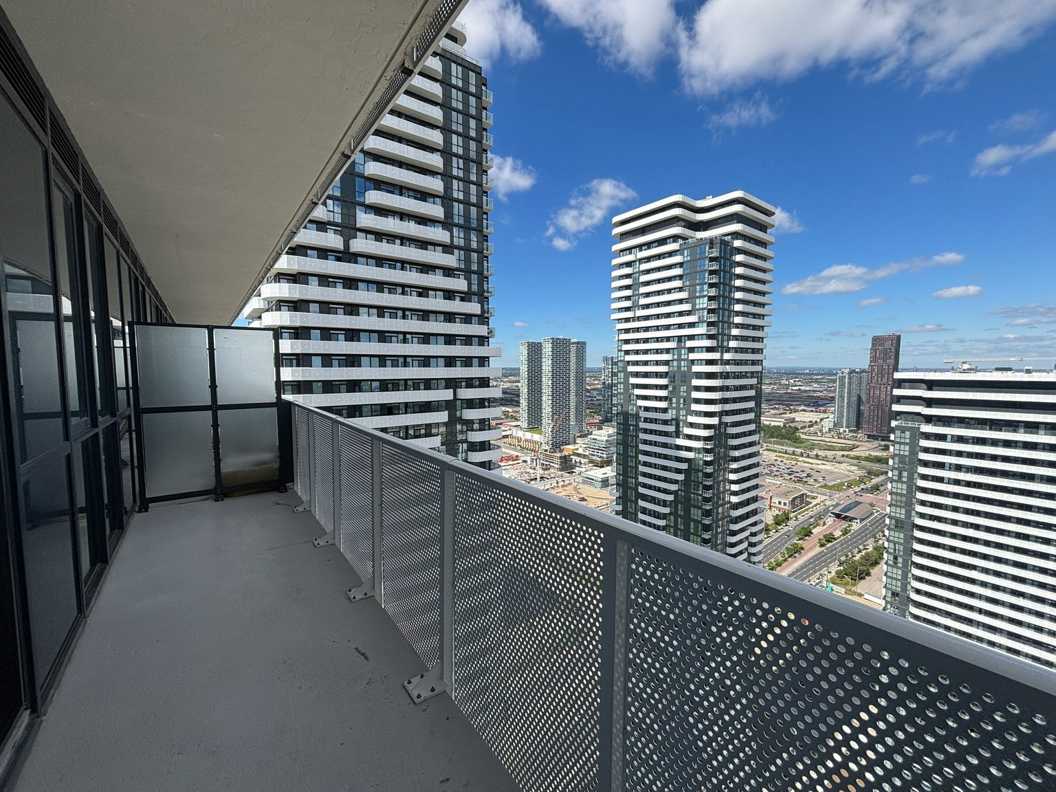5301-225 Commerce Street, Vaughan, ON, L4K 0R1