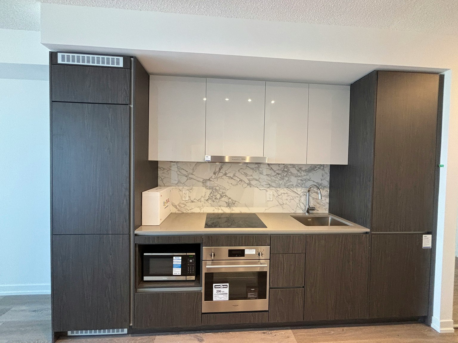 2008-225 Commerce Street, Vaughan, ON, L4K 0R1 - 2