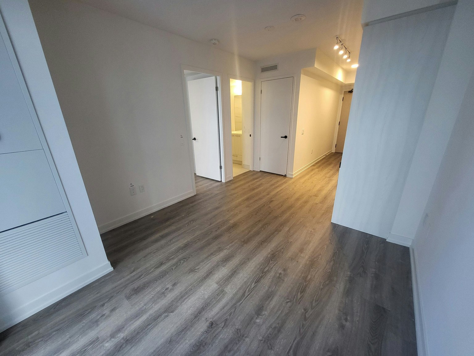 2002-225 Commerce Street, Vaughan, ON, L4K 0R1 - 5