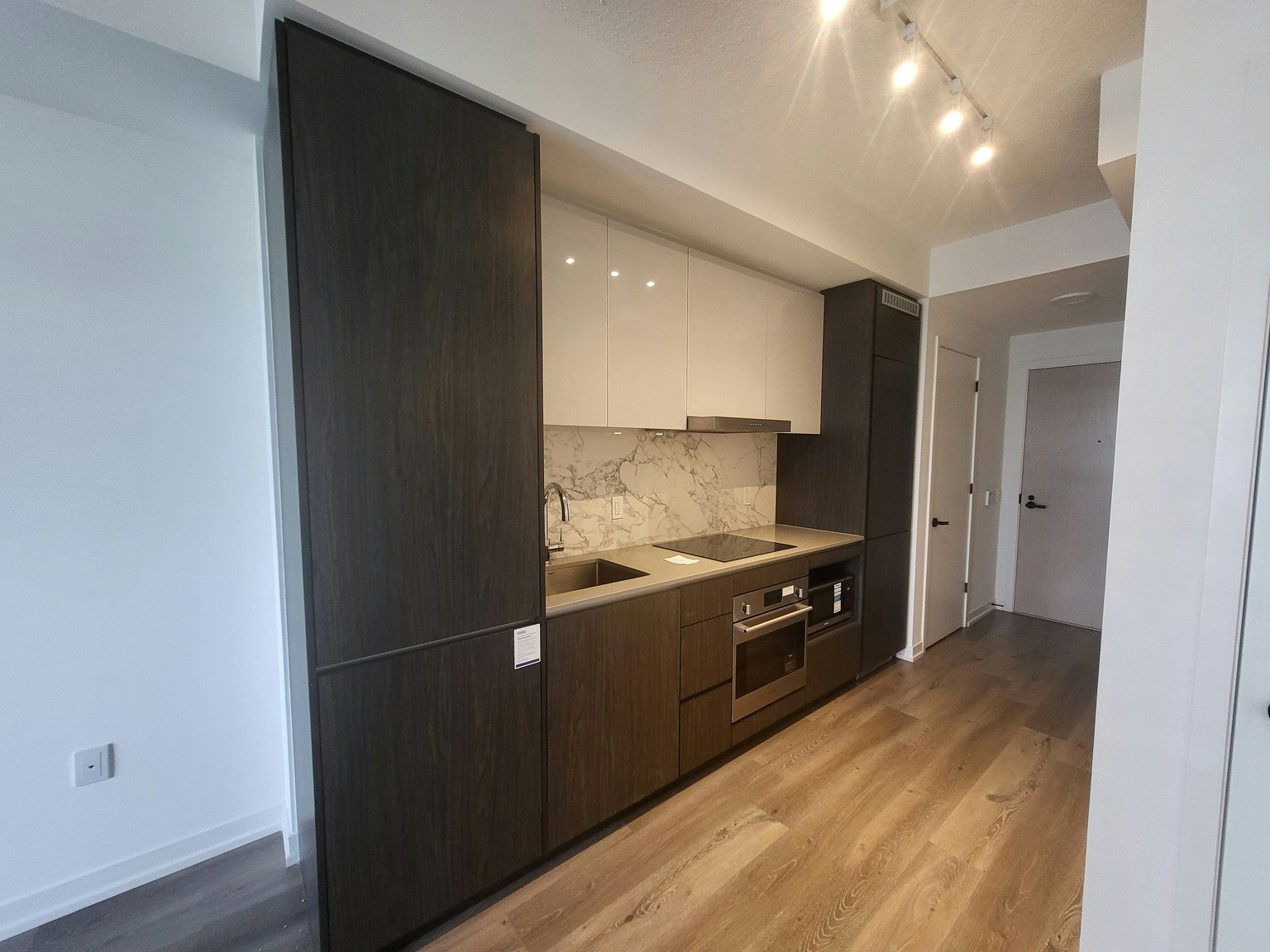 2215-225 Commerce Street, Vaughan, ON, L4K 0R1 - 2