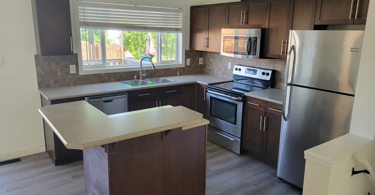 6041 214 Street, Edmonton, AB, T6M 0K1 - 3