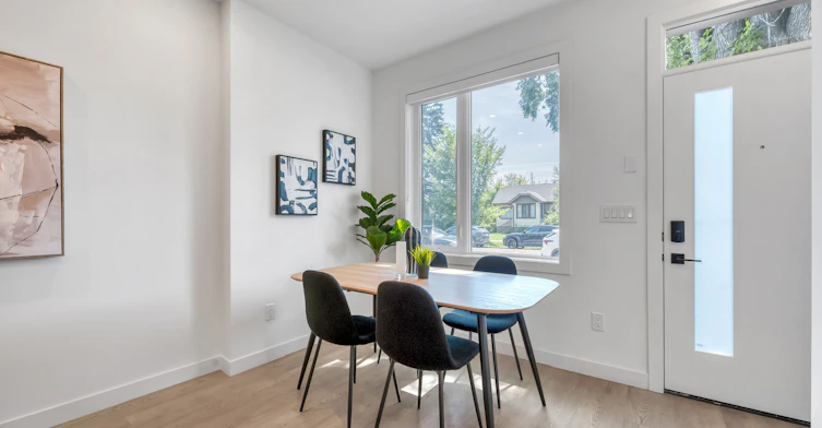 4-252 19th Avenue NE, Calgary, AB, T2E 1P1 - 2