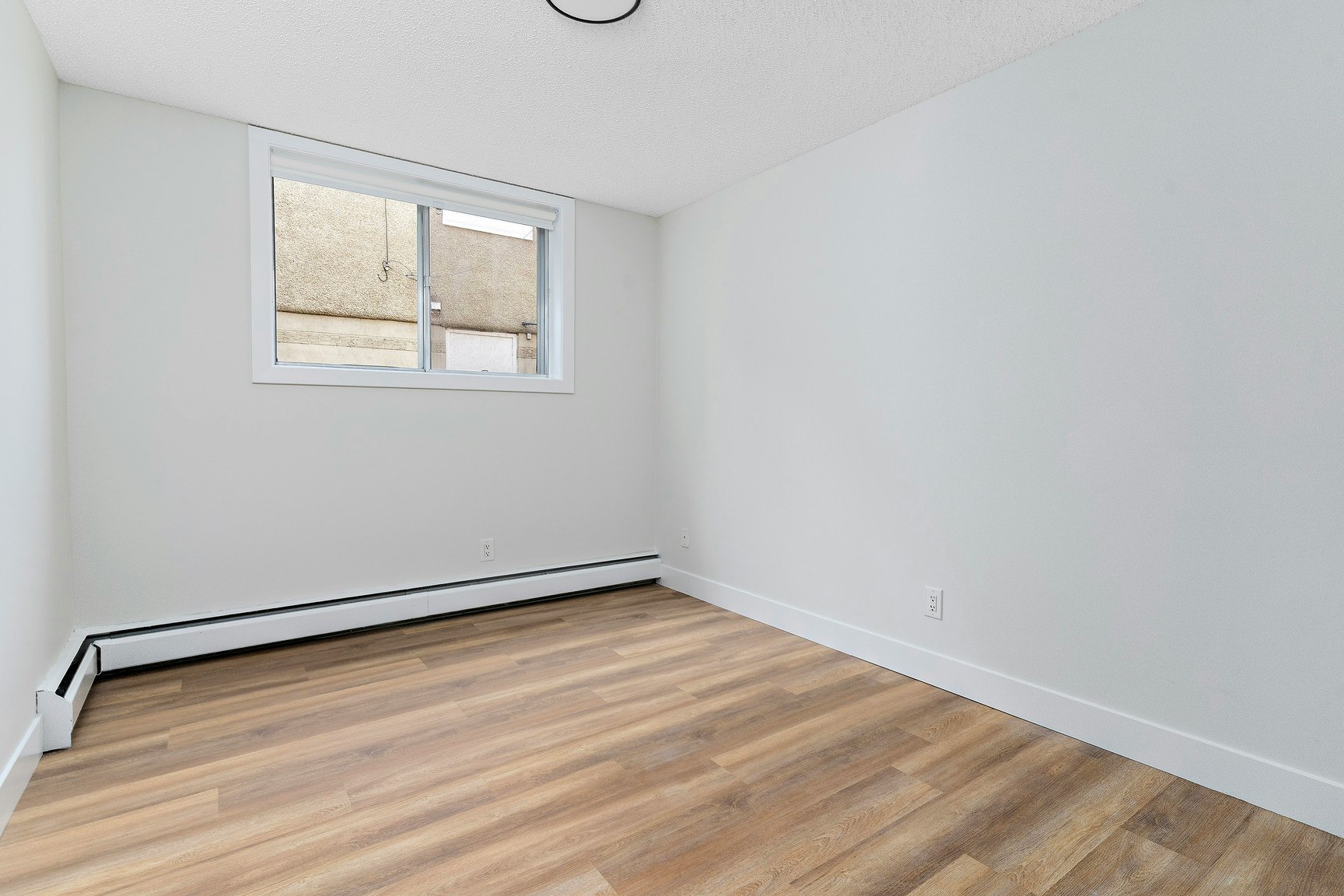 103-10630 114 Street Northwest, Edmonton, AB, T5H 3J9 - 18