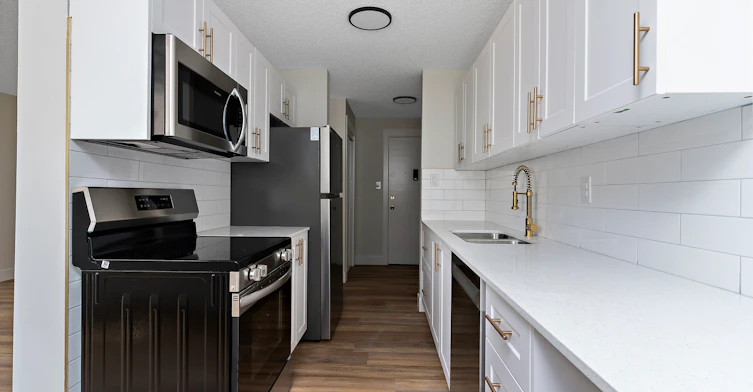 103-10630 114 Street Northwest, Edmonton, AB, T5H 3J9 - 13