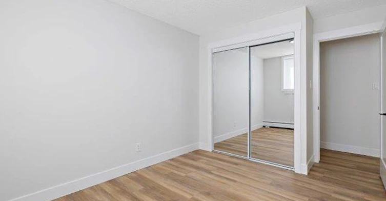 104-10630 114 Street Northwest, Edmonton, AB, T5H 3J9 - 7
