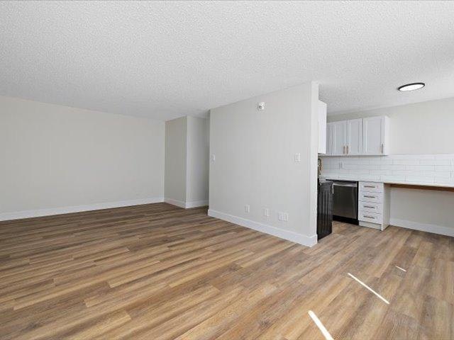 104-10630 114 Street Northwest, Edmonton, AB, T5H 3J9 - 18