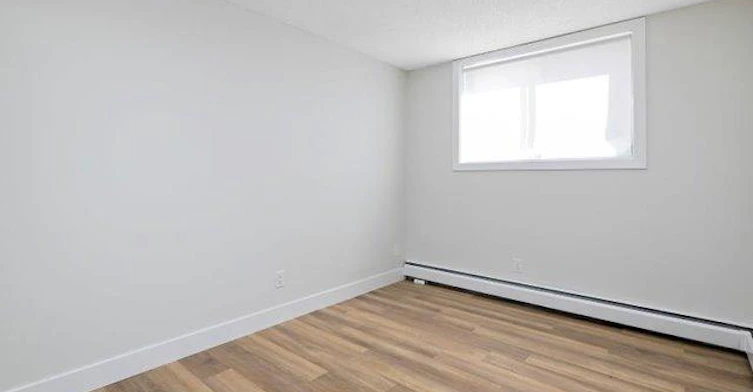 104-10630 114 Street Northwest, Edmonton, AB, T5H 3J9 - 3