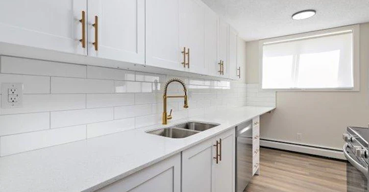 104-10630 114 Street Northwest, Edmonton, AB, T5H 3J9 - 10