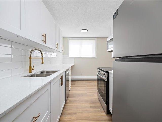 104-10630 114 Street Northwest, Edmonton, AB, T5H 3J9 - 9