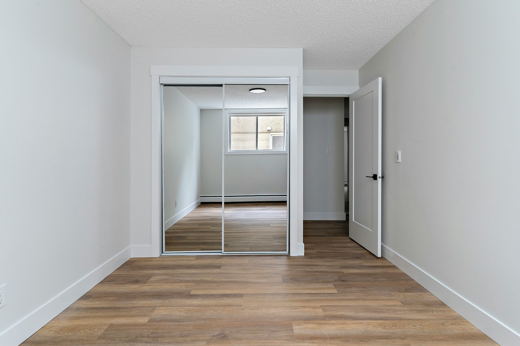 104-10630 114 Street Northwest, Edmonton, AB, T5H 3J9 - 41