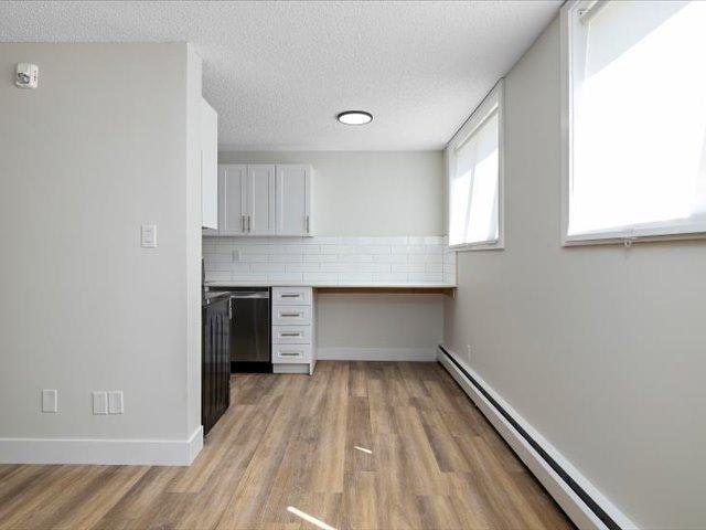 104-10630 114 Street Northwest, Edmonton, AB, T5H 3J9 - 16