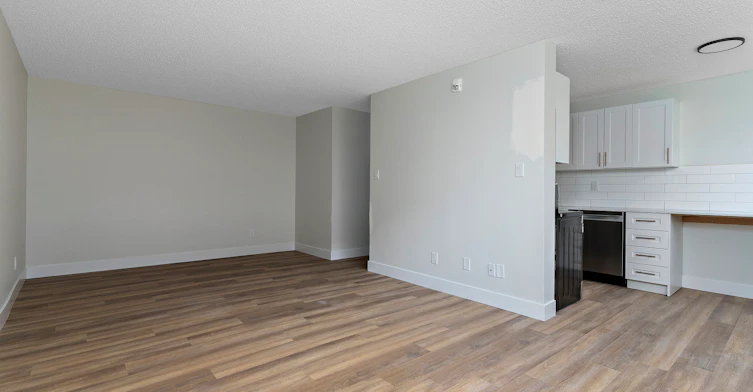 104-10630 114 Street Northwest, Edmonton, AB, T5H 3J9 - 28