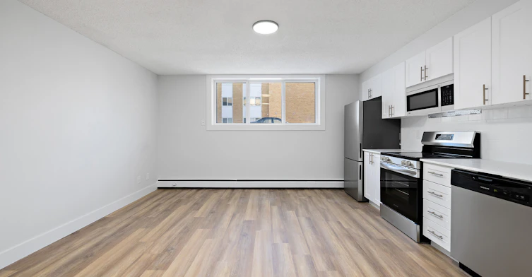 105-10630 114 Street Northwest, Edmonton, AB, T5H 3J9 - 16