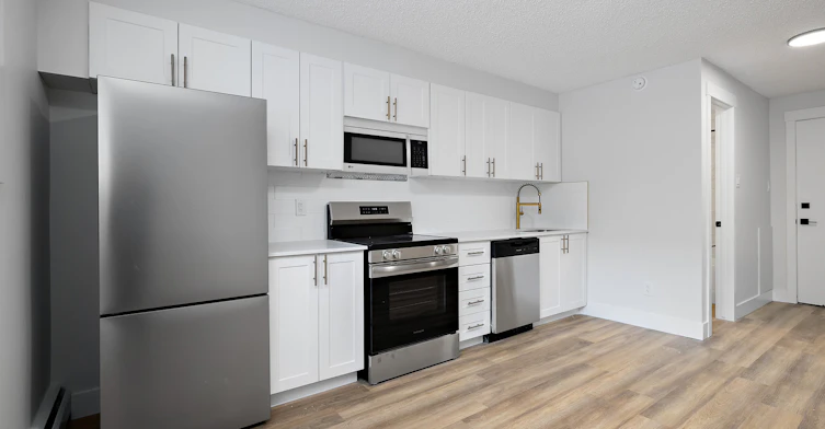 105-10630 114 Street Northwest, Edmonton, AB, T5H 3J9 - 17