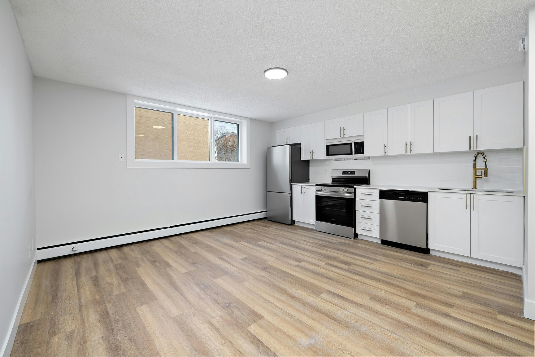 105-10630 114 Street Northwest, Edmonton, AB, T5H 3J9 - 19