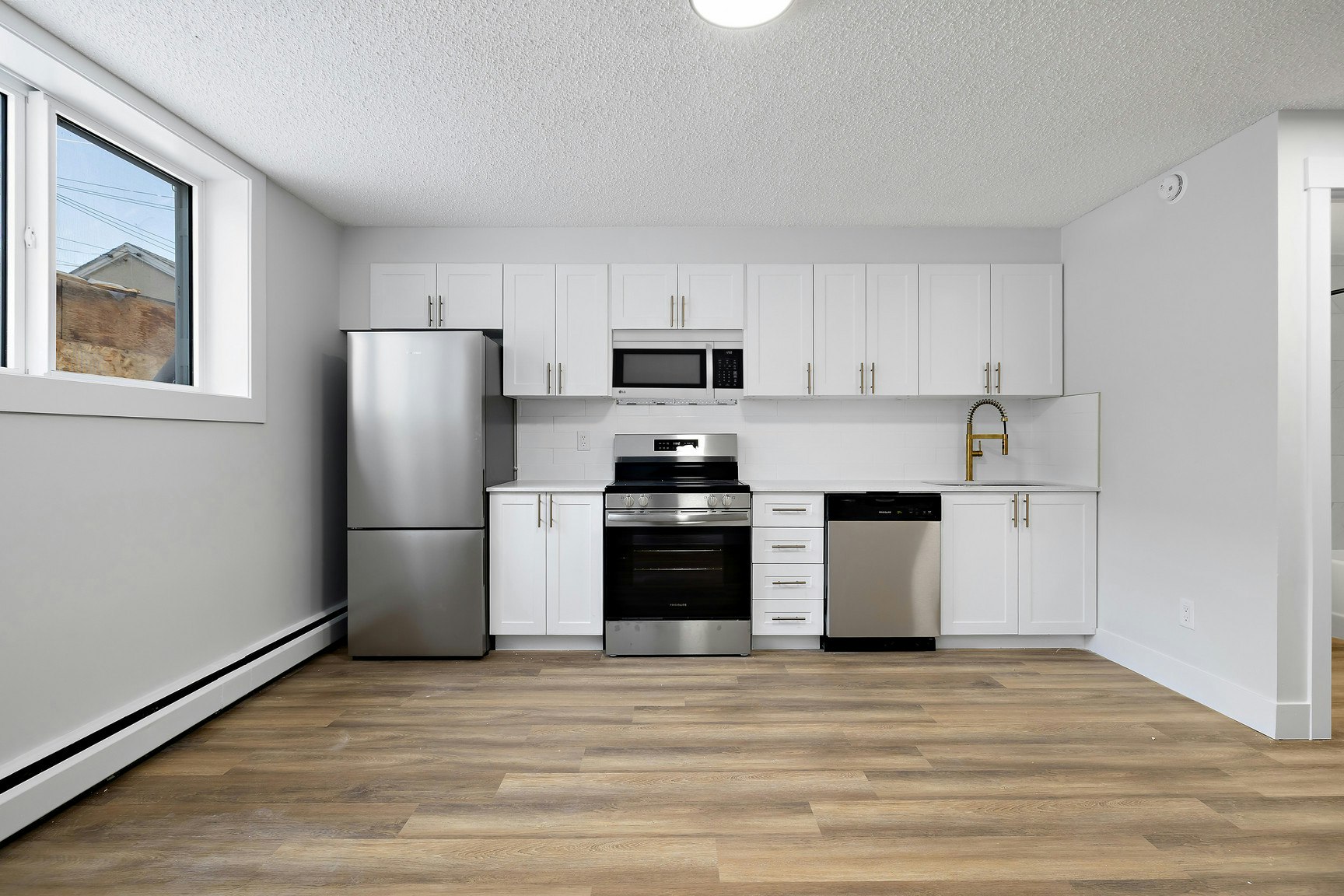 105-10630 114 Street Northwest, Edmonton, AB, T5H 3J9 - 11