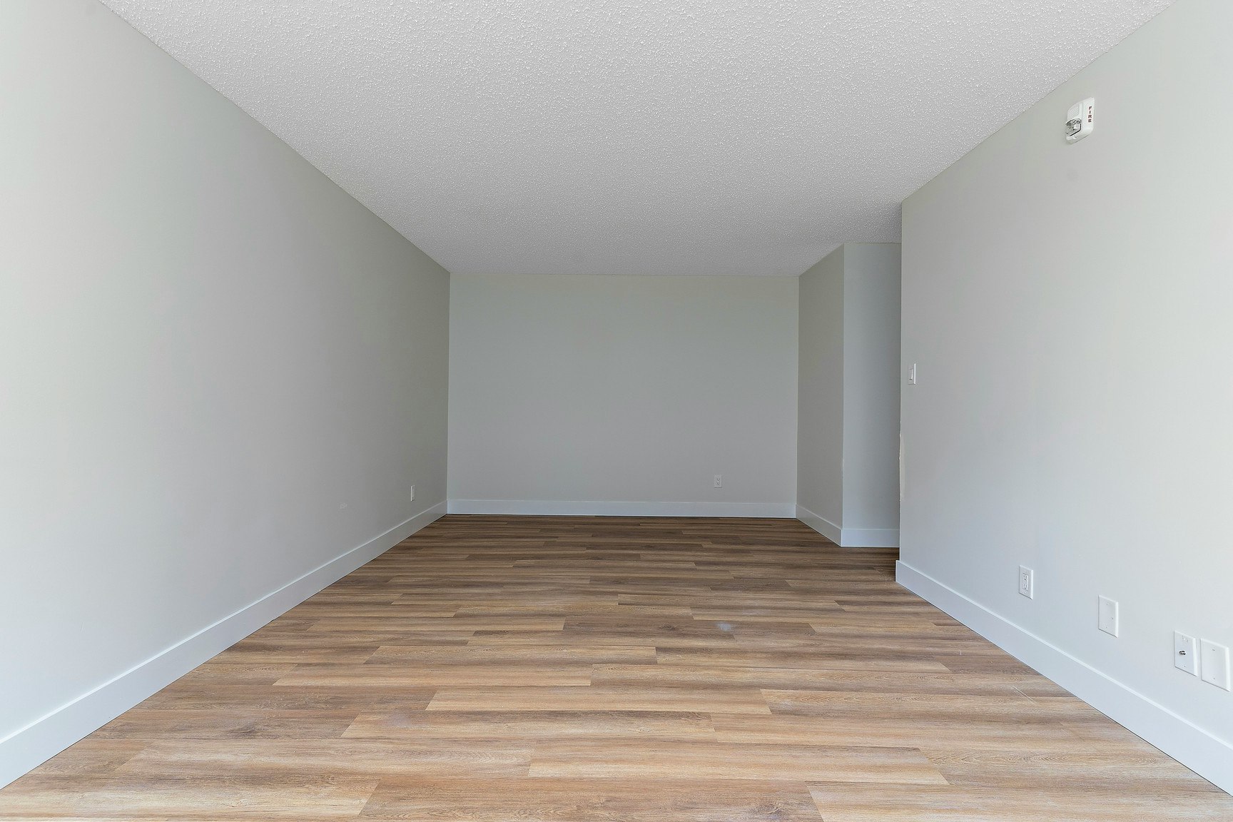 301-10630 114 Street Northwest, Edmonton, AB, T5H 3J9 - 8