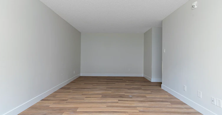 301-10630 114 Street Northwest, Edmonton, AB, T5H 3J9 - 8