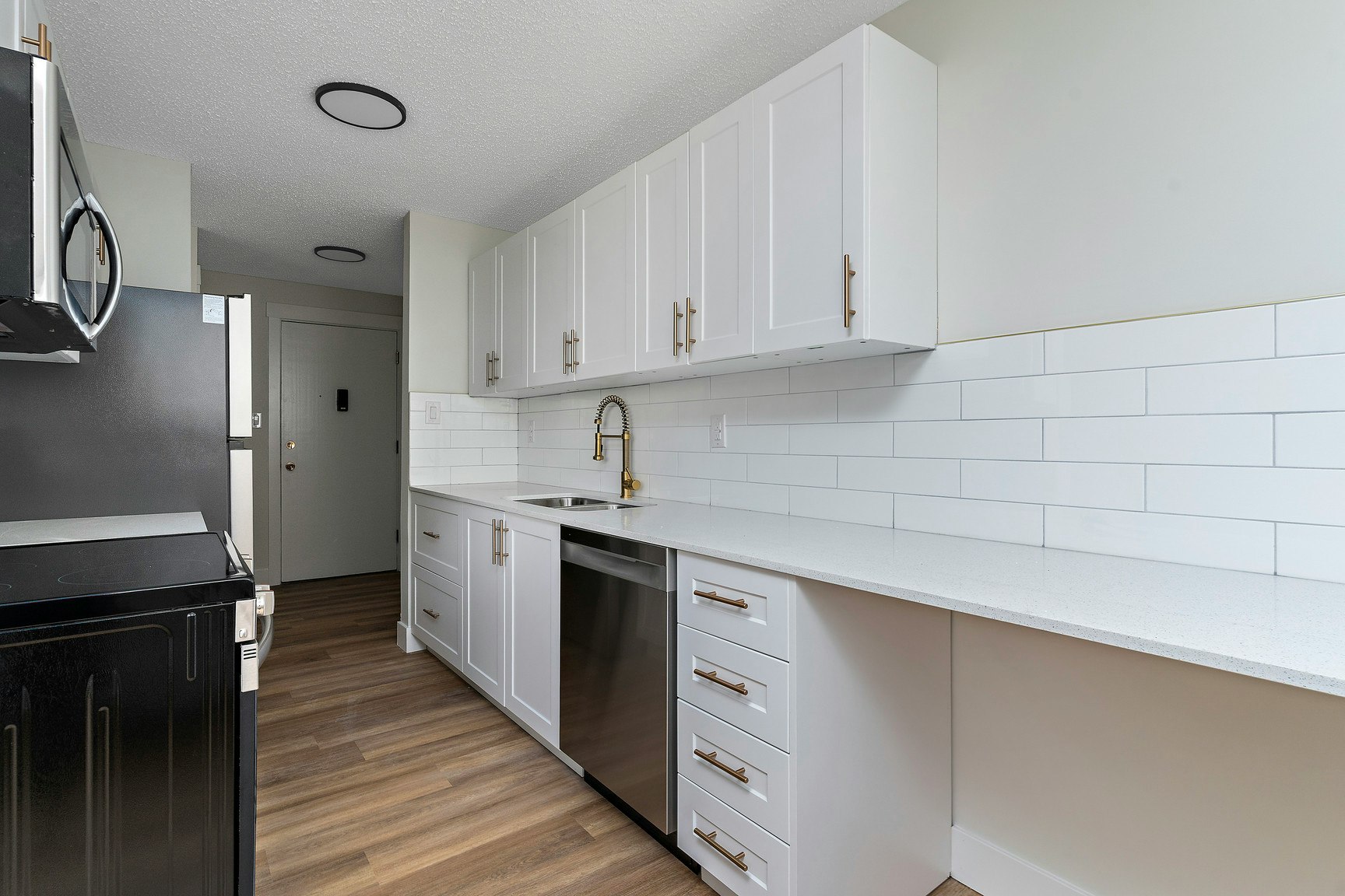 301-10630 114 Street Northwest, Edmonton, AB, T5H 3J9 - 10