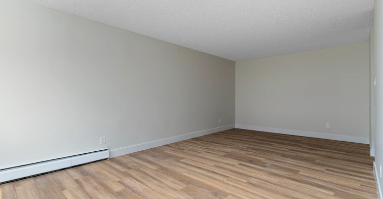 301-10630 114 Street Northwest, Edmonton, AB, T5H 3J9 - 3