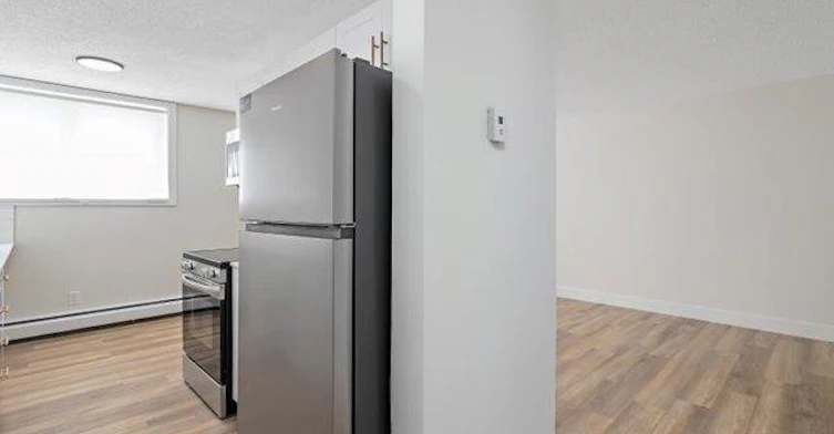 108-10630 114 Street Northwest, Edmonton, AB, T5H 3J9 - 32