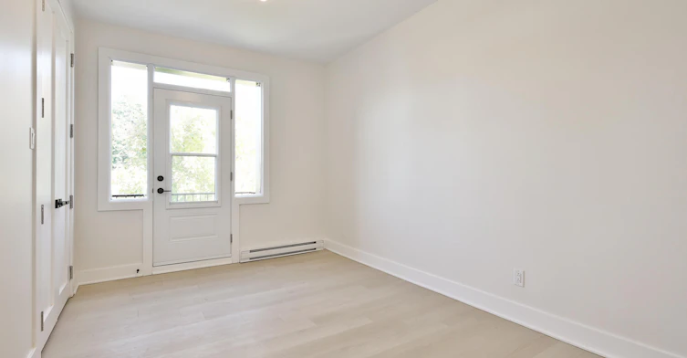4188 Décarie Boulevard, Montréal, QC, H4A 3K2 - 6