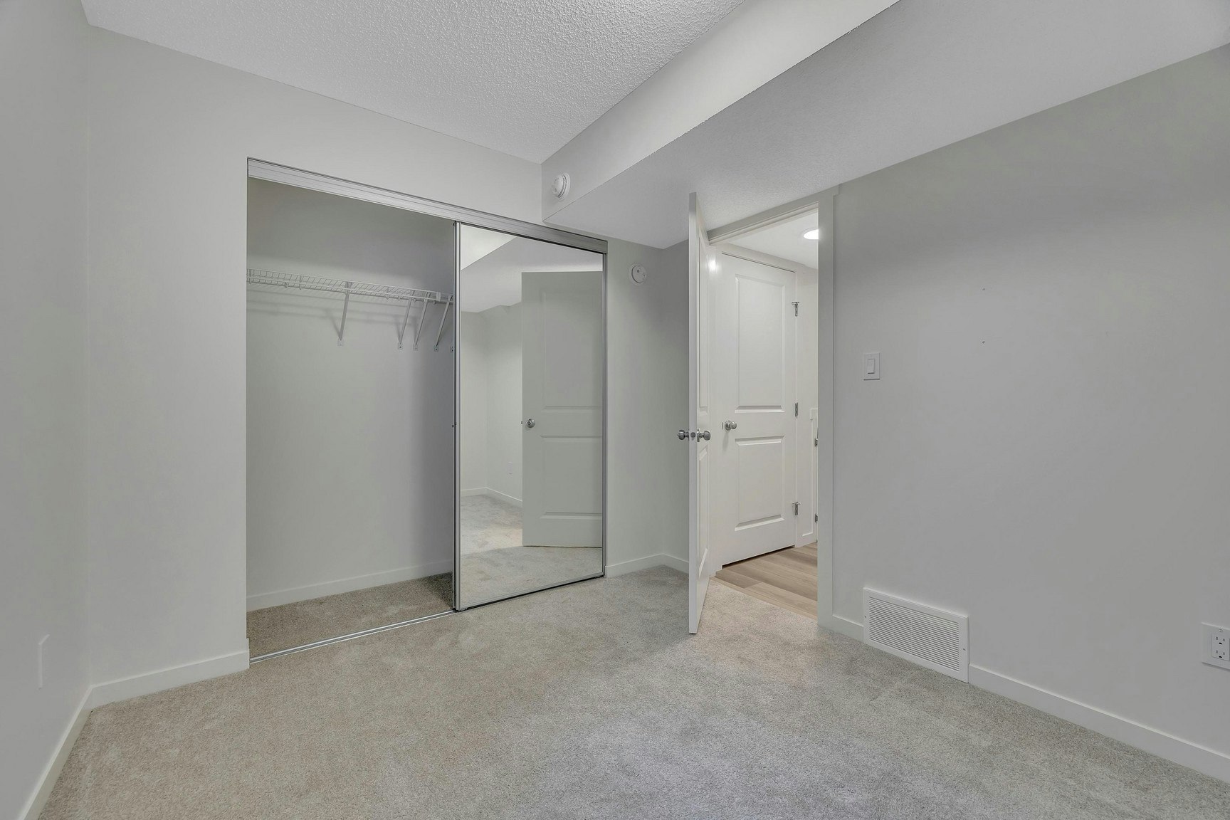 B-2818 192 Street Northwest, Edmonton, AB, T6M 3B5 - 13