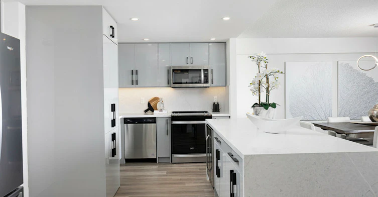 0304-7 Jackes Avenue, Toronto, ON, M4T 1E3