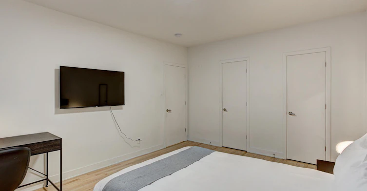 2 Bedroom-1555 Summerhill Avenue, Montréal, QC, H3H 1C5 - 13