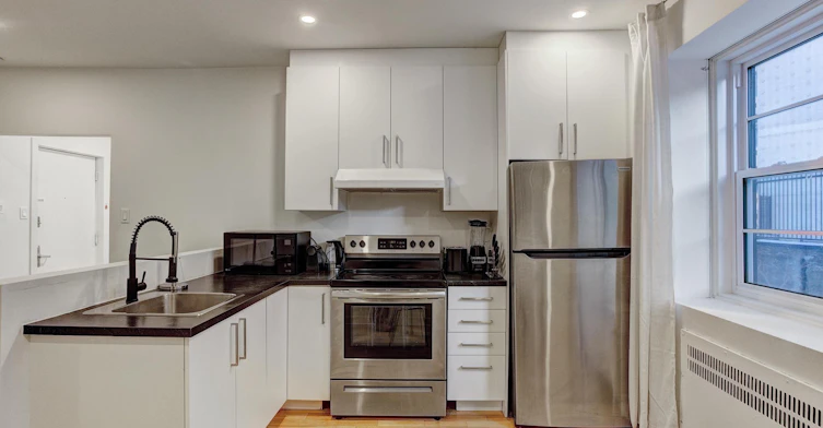 2 Bedroom-1555 Summerhill Avenue, Montréal, QC, H3H 1C5 - 5