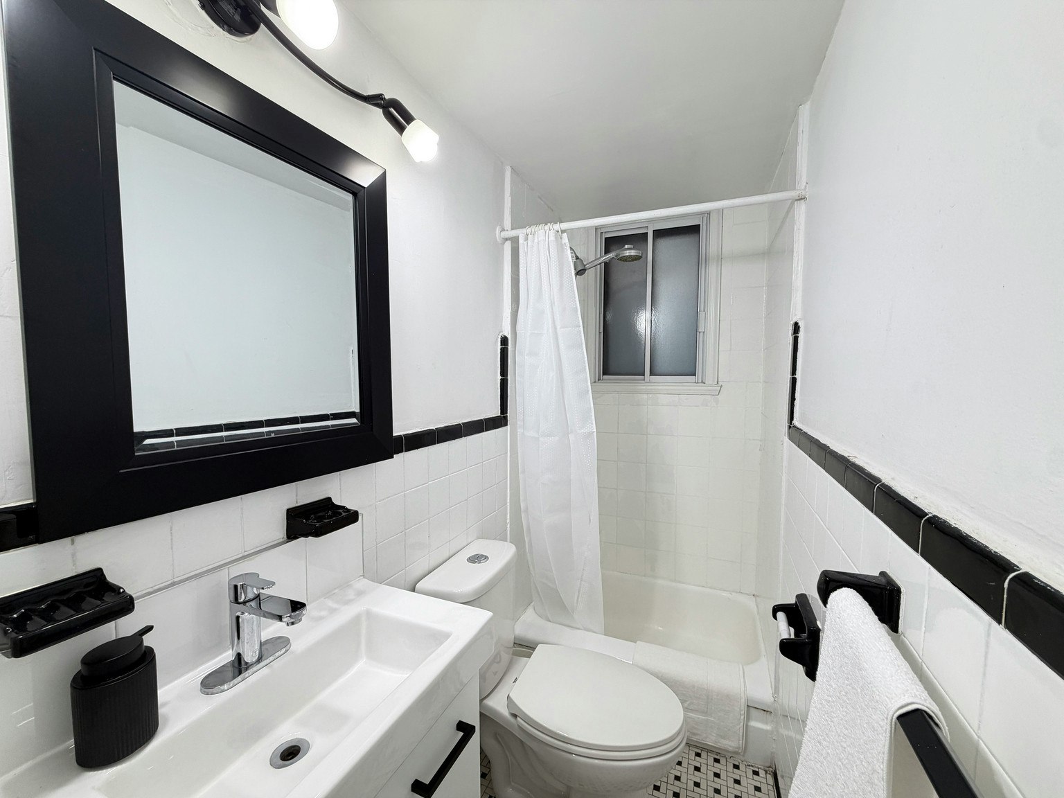 206-1683 Rachel Rue Est, Montréal, QC, H2J 2K6 - 2