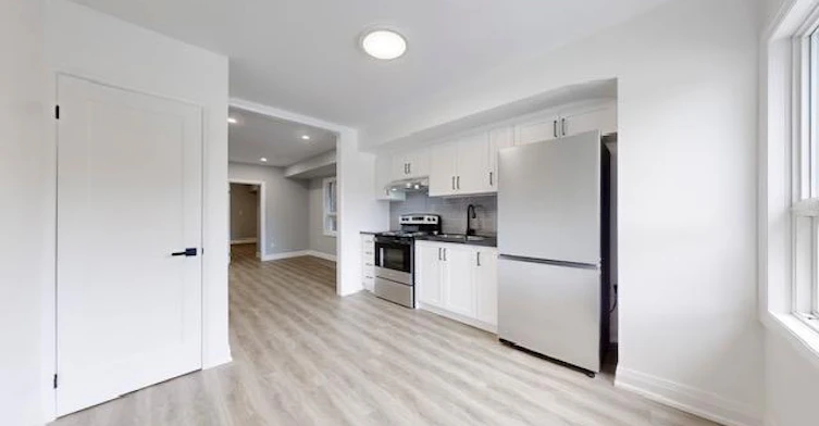 2-253 Oakwood Avenue, Toronto, ON, M6E 2V3