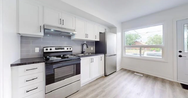 2-253 Oakwood Avenue, Toronto, ON, M6E 2V3 - 2
