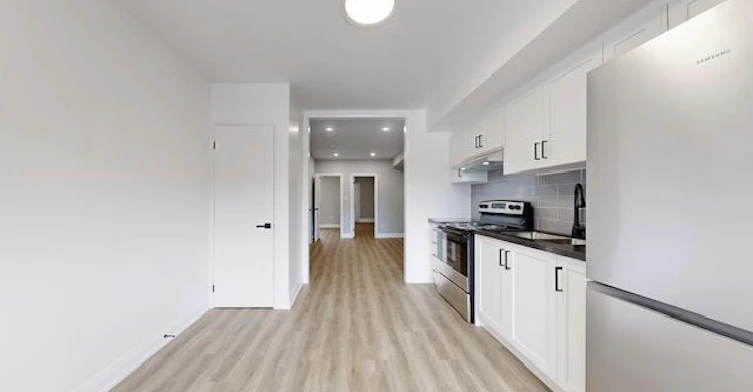 2-253 Oakwood Avenue, Toronto, ON, M6E 2V3 - 13