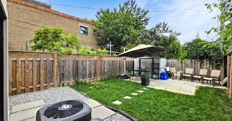 2-253 Oakwood Avenue, Toronto, ON, M6E 2V3 - 4