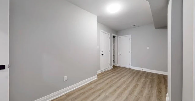 2-253 Oakwood Avenue, Toronto, ON, M6E 2V3 - 11