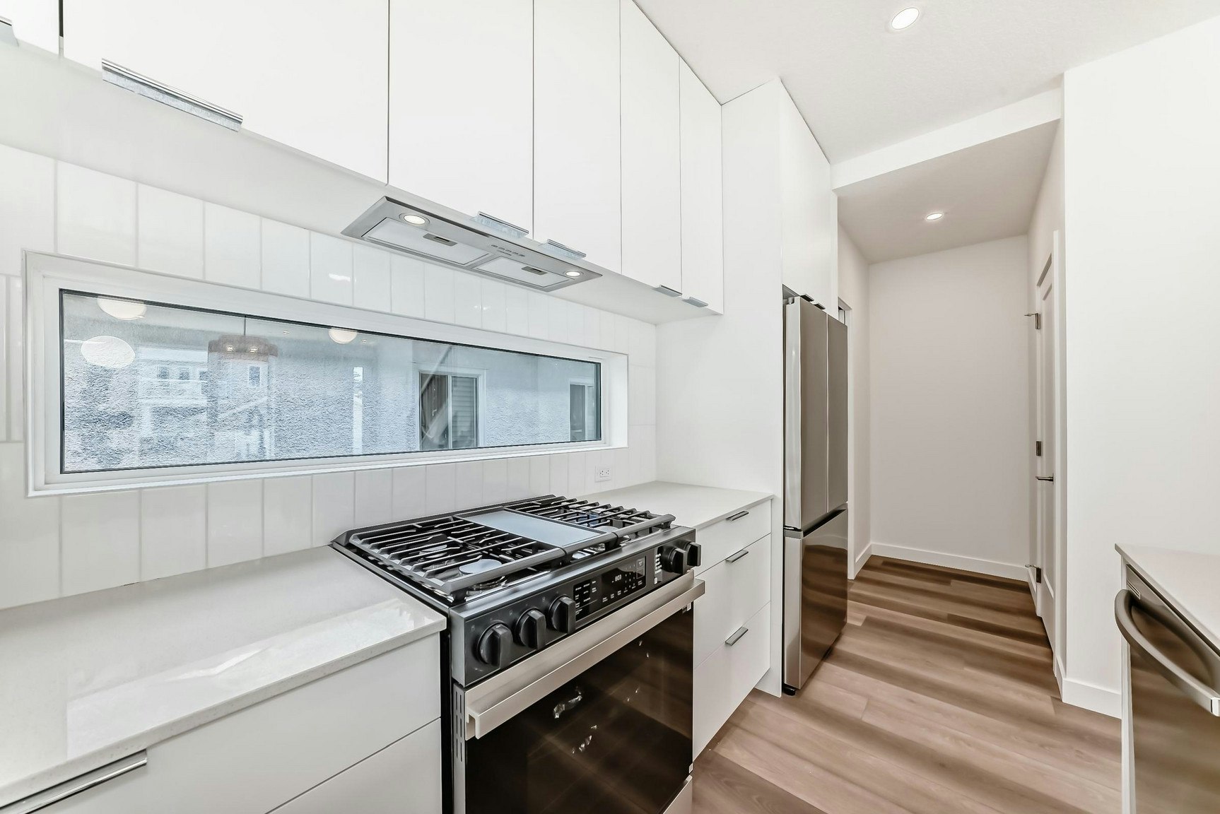 Main-11111 51 Street Northwest, Edmonton, AB, T5W 3E5 - 11