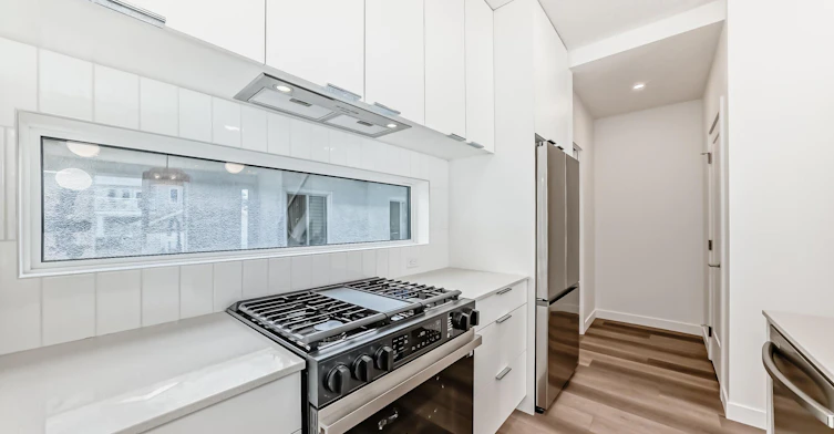 Main-11111 51 Street Northwest, Edmonton, AB, T5W 3E5 - 11