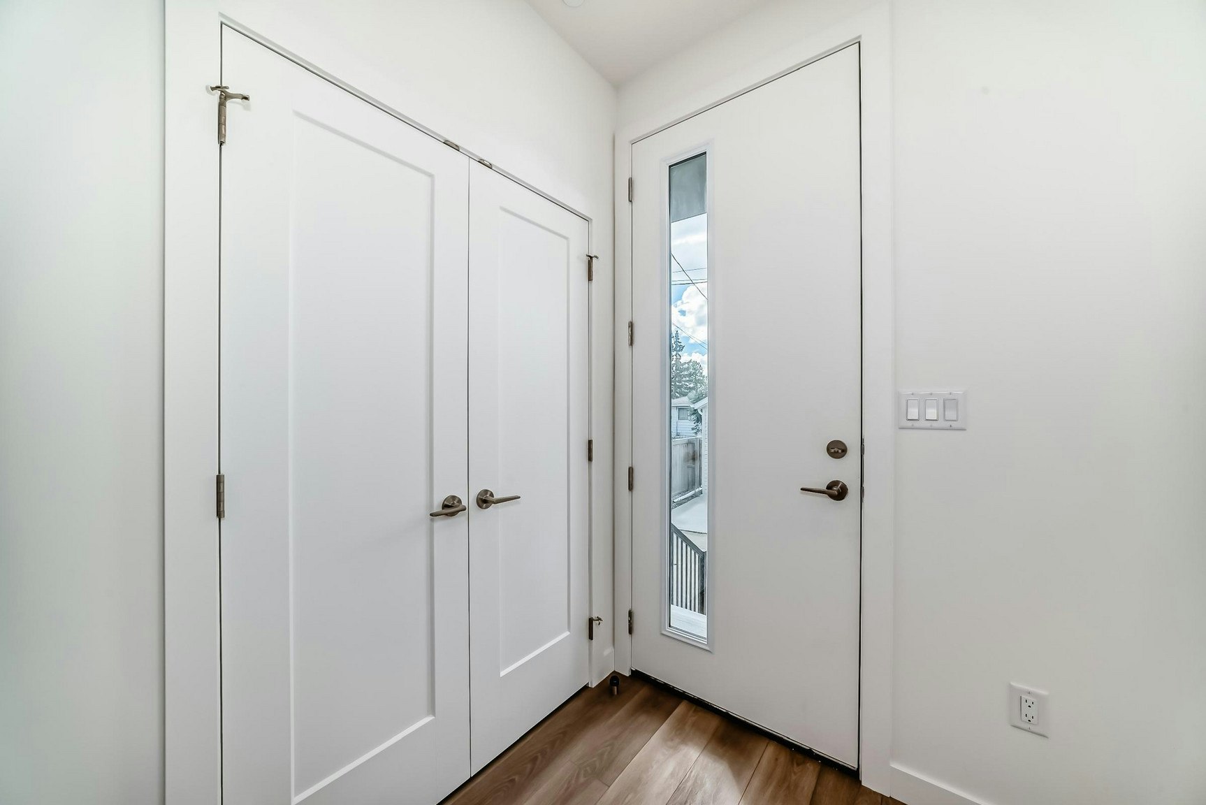 Main-11111 51 Street Northwest, Edmonton, AB, T5W 3E5 - 4