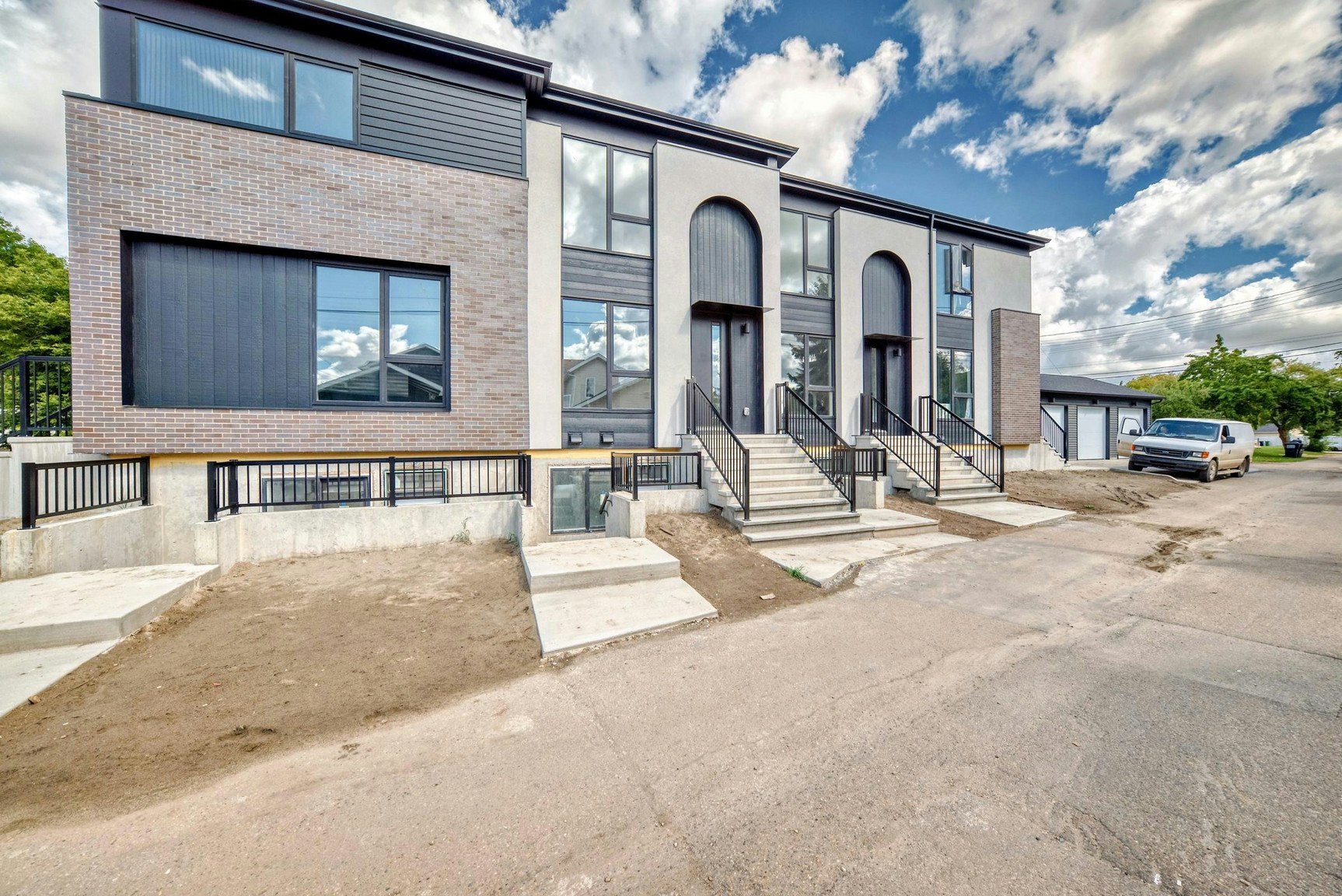 Main-11111 51 Street Northwest, Edmonton, AB, T5W 3E5