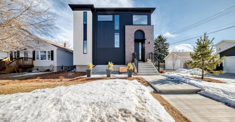 11111 51 Street Northwest, Edmonton, AB, T5W 3E5 - 2