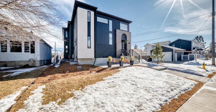 11111 51 Street Northwest, Edmonton, AB, T5W 3E5