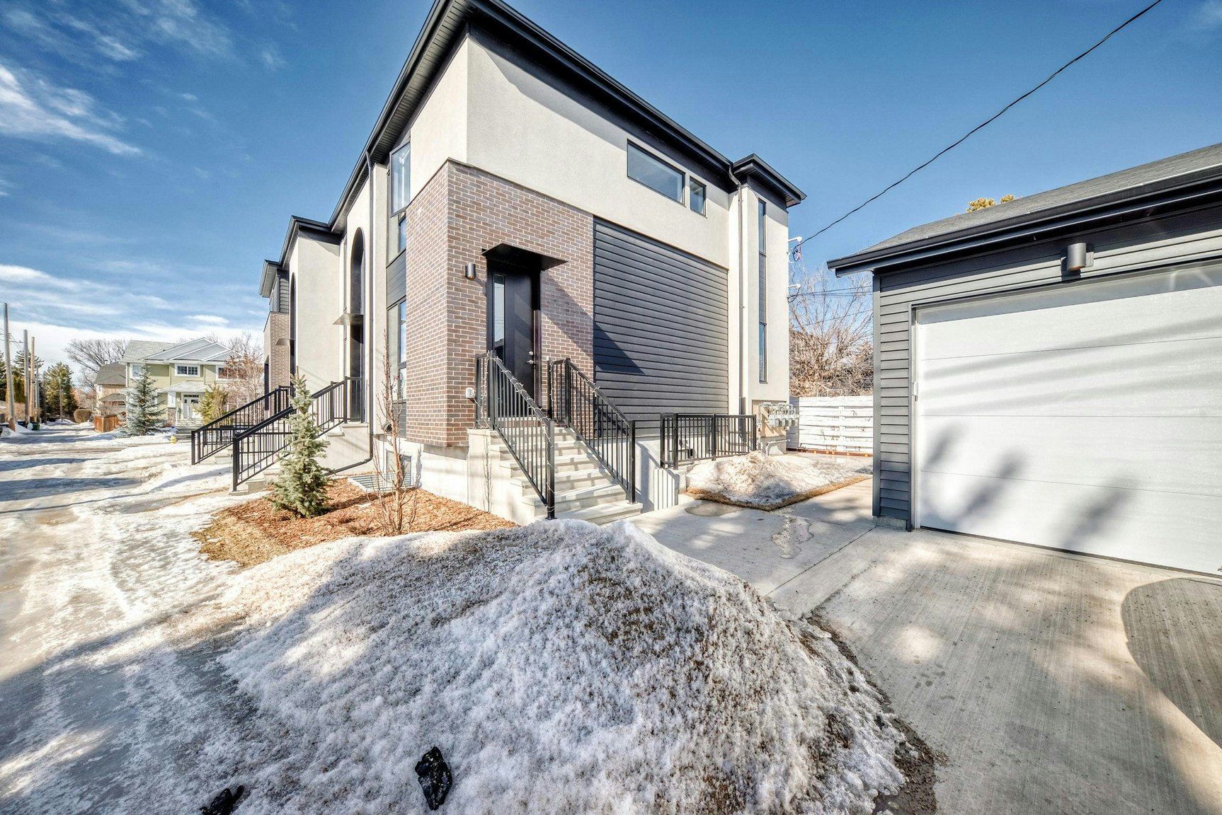 11111 51 Street Northwest, Edmonton, AB, T5W 3E5 - 4